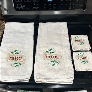 Noel Embroidered White Kitchen Towel Set